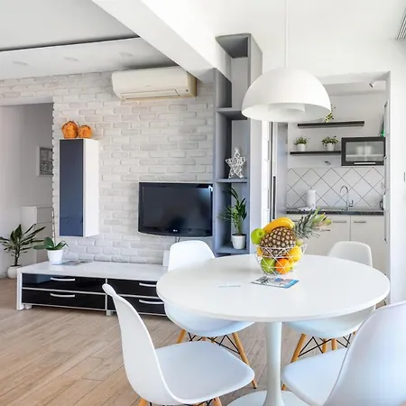 Deluxe Primi Apartment
