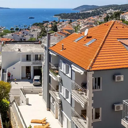 Deluxe Primi Apartment Hvar Town