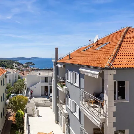 Apartment Deluxe Primi Hvar Town