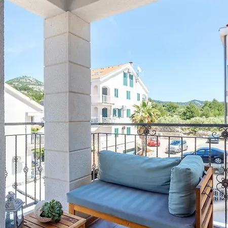 Deluxe Primi Apartment Hvar Town