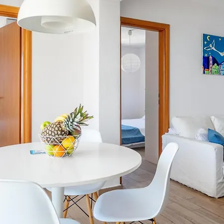 Deluxe Primi Apartment