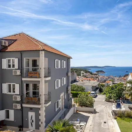 Apartment Deluxe Primi Hvar Town