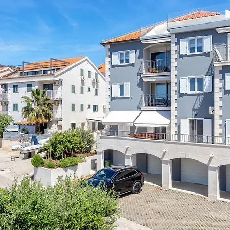 Apartment Deluxe Primi Hvar Town